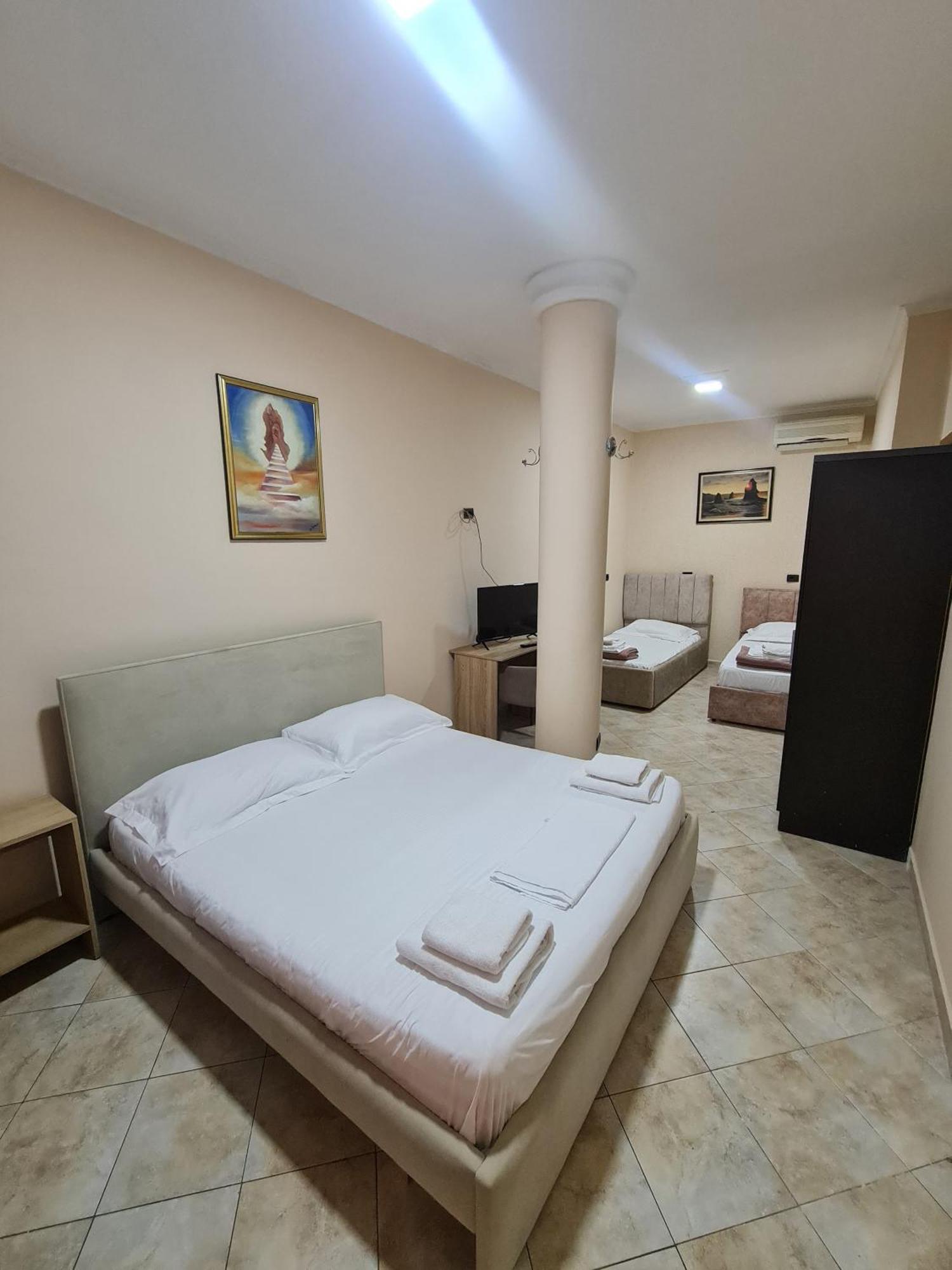 Hotel Studenti Tirana Exterior foto